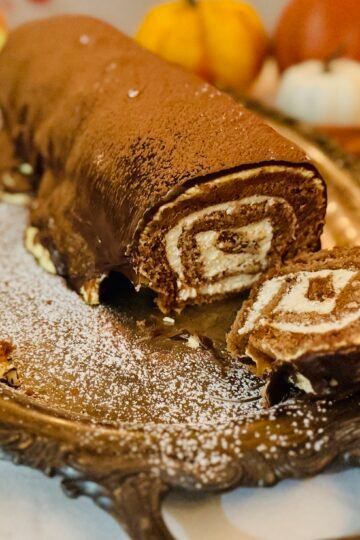 Tiramisu Yule Log