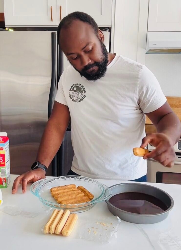 classic tiramisu assembling layers