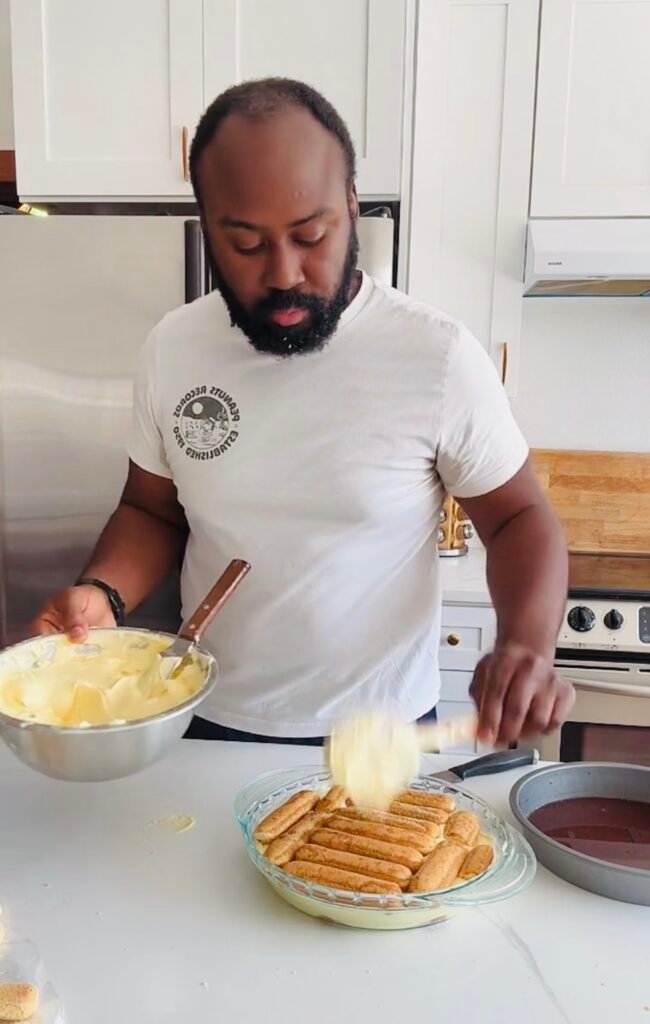 classic tiramisu assembling layers