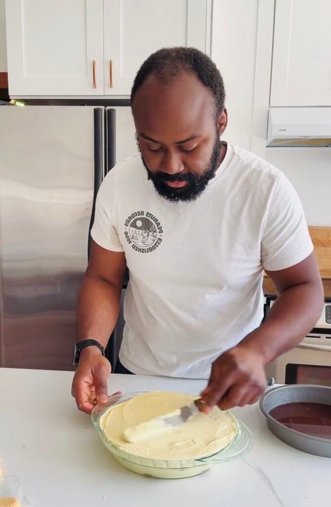 classic tiramisu assembling layers