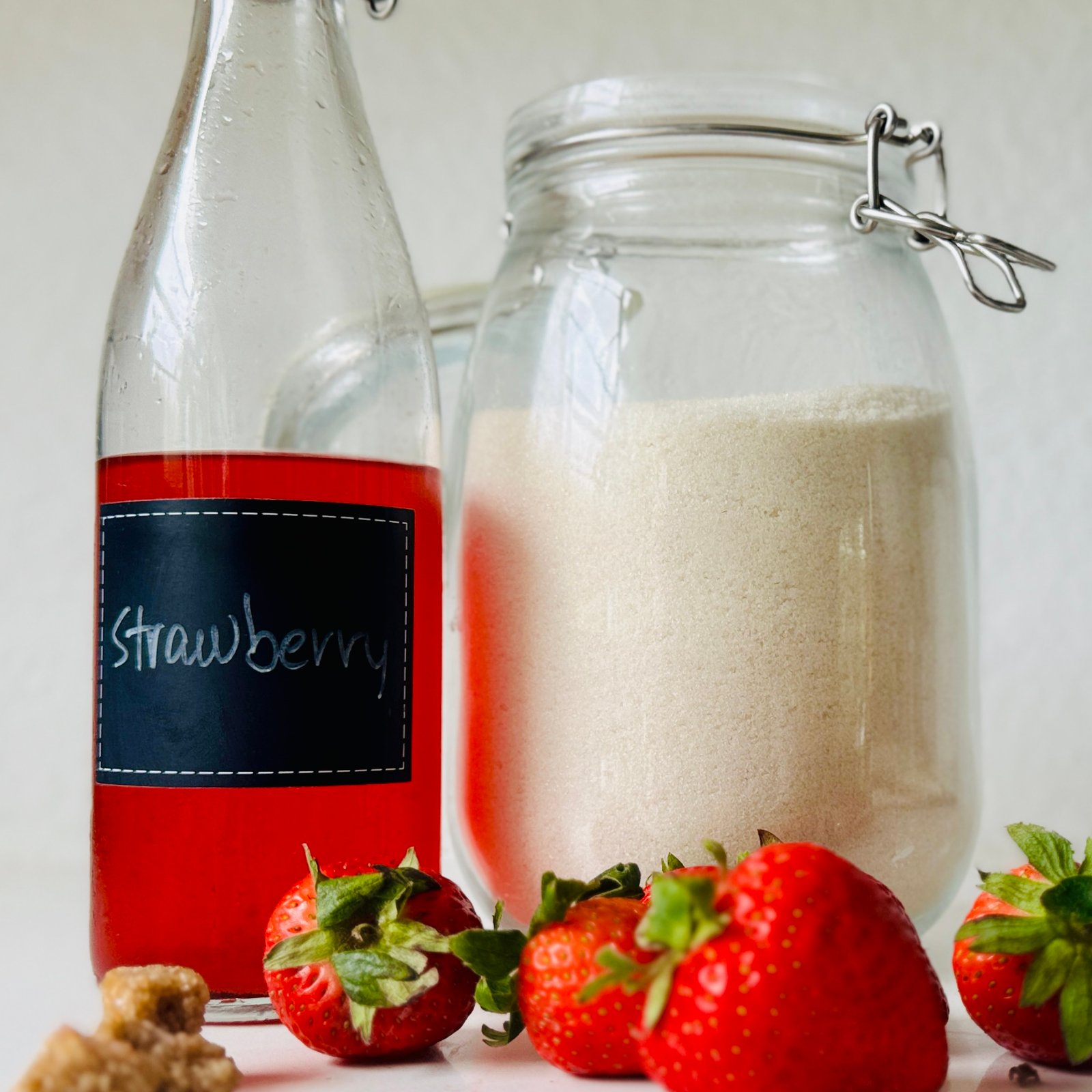 Cold strawberry syrup